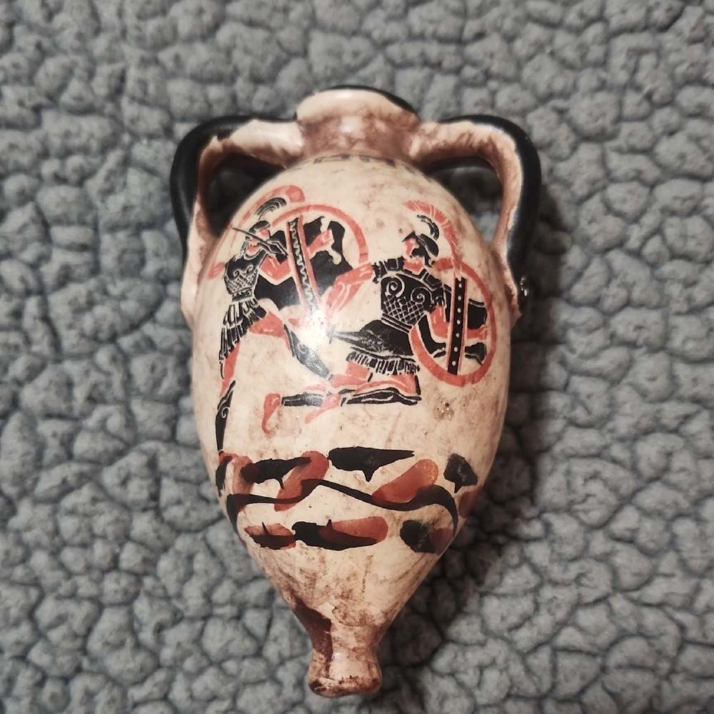 Small Amphora Style Roma Greek Warrior Scene Vase No Stand
